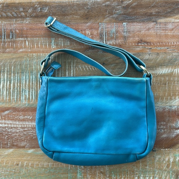 Anthropologie Crossbody Bag Genuine Leather Magnetic and Zipper Pockets - Picture 2 of 3